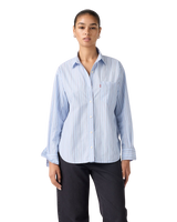 The Levi's® Womens Harlie Boyfriend Shirt in Chambray Blue
