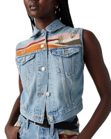The Levi's® Womens Embroidered Gilet in Desert Utopia