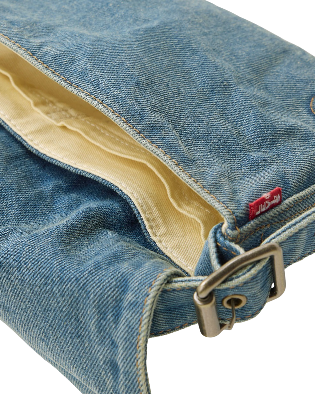 The Levi's® Womens Brannan Shoulder Bag in She Washed