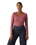 The Levi's® Womens Essential Square Neck Long Sleeve T-Shirt in Crushed Berry