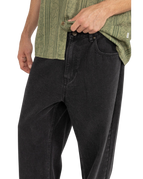 Essential Jeans in Worn Black