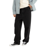 Essential Jeans in Worn Black