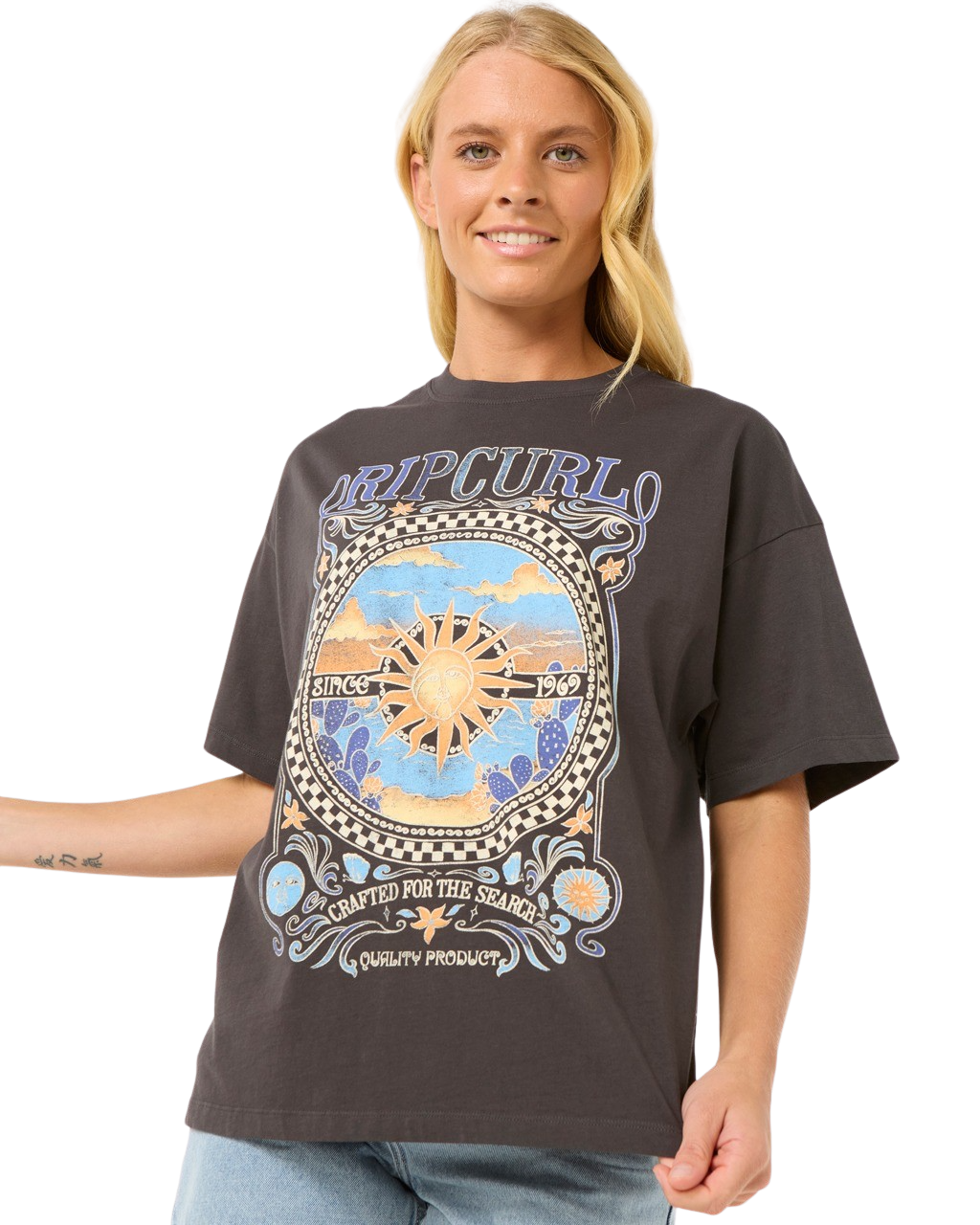 The Rip Curl Womens Luna Heritage T-Shirt in Washed Black