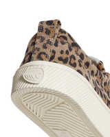 The Cariuma Womens OCA Low Shoes in Leopard Print