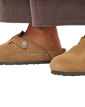 The Birkenstock Womens Womens Boston Suede Leather Clogs in Dark Tea