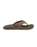 The Olukai Mens Ulele Flip Flops in Mustang