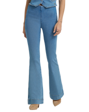 Lainey Wilson Novelty Pull On Flare Jeans in Blue