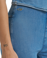 Lainey Wilson Novelty Pull On Flare Jeans in Blue