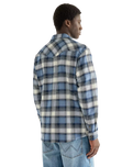 The Wrangler Mens Western Utility Shirt in Bering Sea