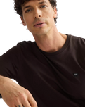 The Wrangler Mens Sign Off T-Shirt in Chocolate Torte