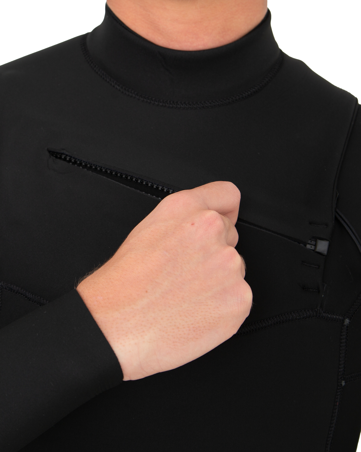 The Rip Curl Mens Dawn Patrol Performance 4/3mm Chest Zip Wetsuit in Black