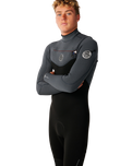 The Rip Curl Mens Flashbomb 5/3mm Chest Zip Wetsuit in Charcoal Grey