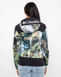 The Columbia Womens Challenger Windbreaker Jacket in Napa Green, Chasing Falls & Black