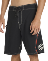 Straddie Pro Boardshorts in Black