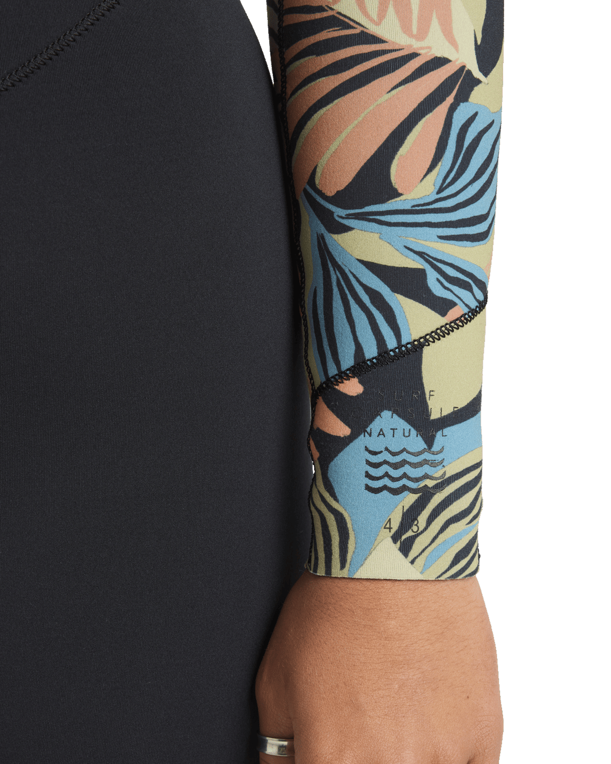 Salty Dayz 4/3mm Chest Zip Wetsuit in Black Tropical