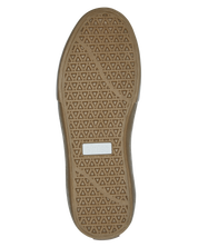 The Etnies Mens Barge LS Shoes in Grey & Gum & Red