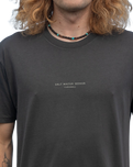 The Salt Water Seeker Mens Retro T-Shirt in Faded Black