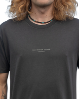 The Salt Water Seeker Mens Retro T-Shirt in Faded Black