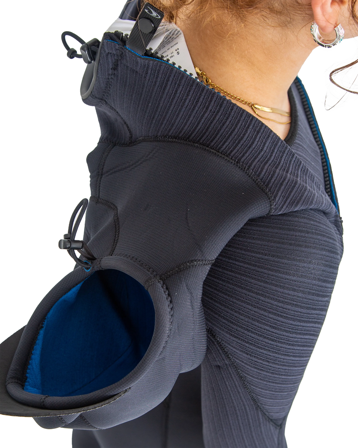The O'Neill Womens Womens HyperFreak 5/4mm+ Hooded Chest Zip Wetsuit in Black