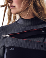 The O'Neill Womens Blueprint 5/4mm+ Chest Zip Wetsuit in Black & Shade
