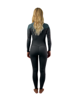 The O'Neill Womens Epic 4/3mm Chest Zip Wetsuit in Tempered Steel, Shaded Island Sky & Shade