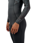 The O'Neill Womens Epic 4/3mm Chest Zip Wetsuit in Tempered Steel, Shaded Island Sky & Shade