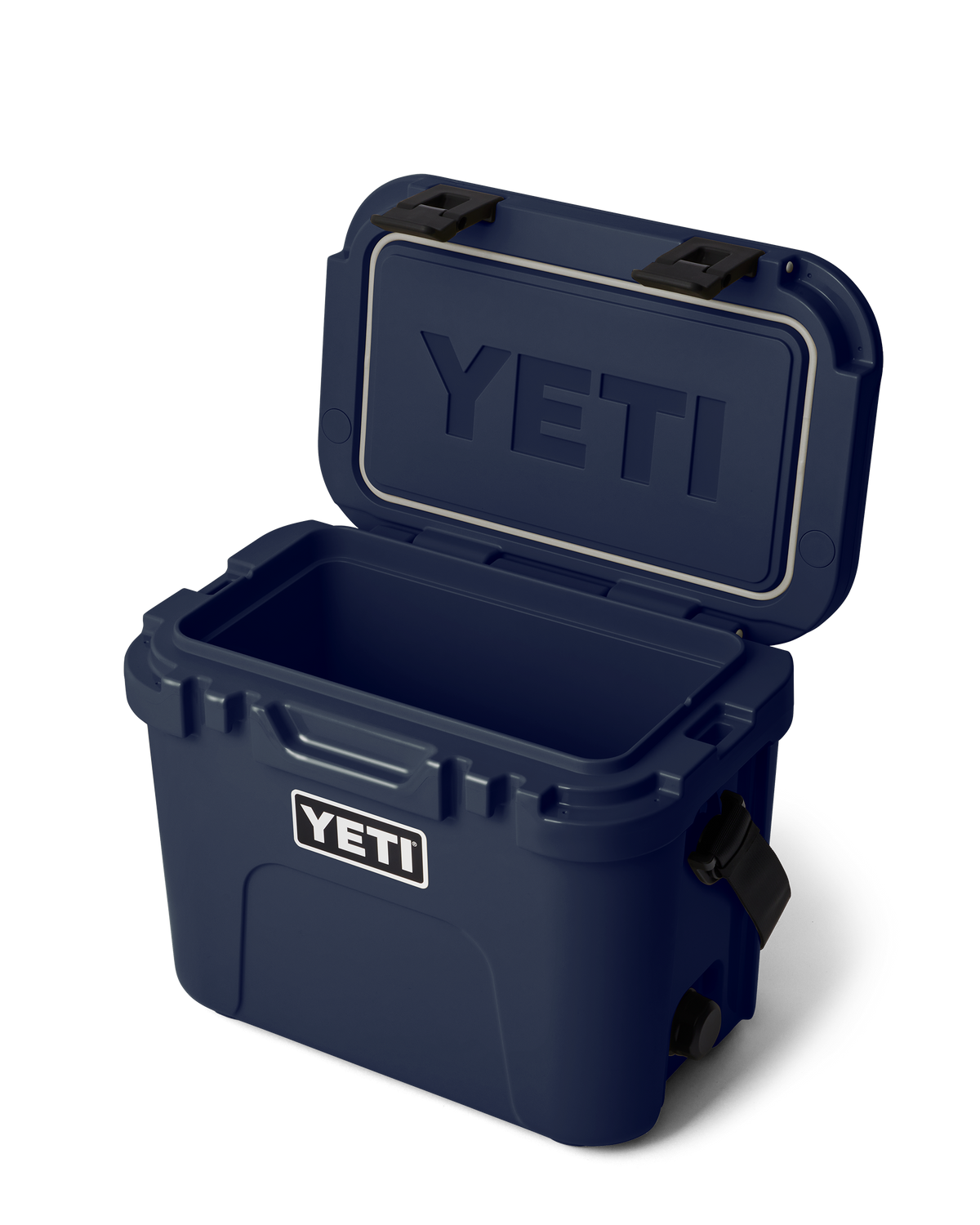 Roadie 15 Cooler in Navy