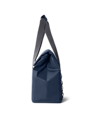 The Yeti Daytrip 14L Lunch Bag in Navy