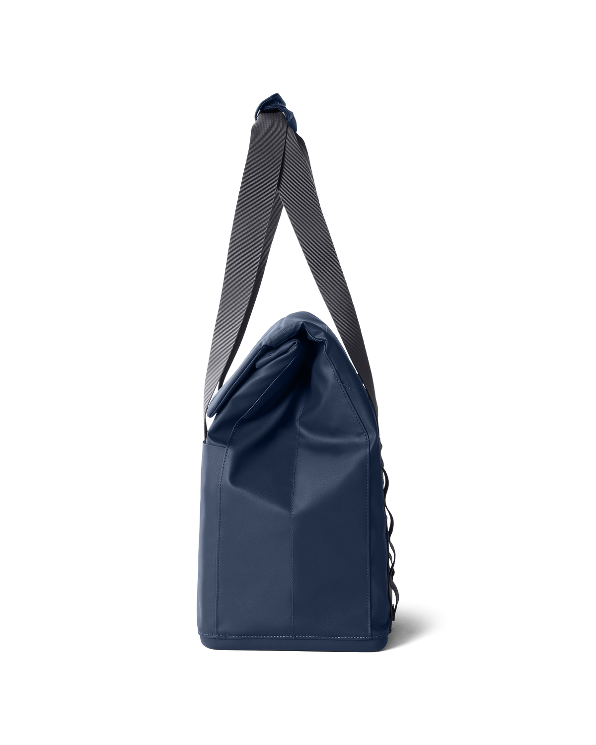 The Yeti Daytrip 14L Lunch Bag in Navy