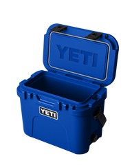 Roadie 15 Cooler in Royal Blue