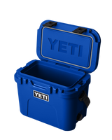 Roadie 15 Cooler in Royal Blue