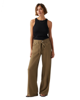 The Levi's® Womens XL Straight Jeans in Capers Linen