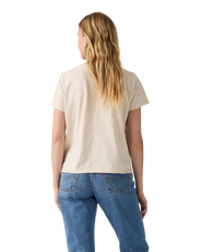 The Levi's® Womens Graphic Boxy T-Shirt in Oatmeal Heather