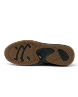 Fanning Shoes in Black & Silver