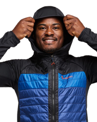 The Cotopaxi Mens Capa Hybrid Insulated Hooded Jacket in Black & Maritime