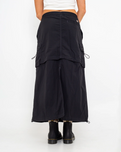 The Dickies Womens Jackson Skirt in Black