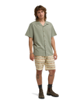 The Billabong Mens Vacay Linen Shirt in Moss Green