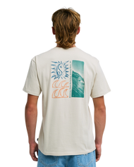 The Billabong Mens The Feeling T-Shirt in Chino
