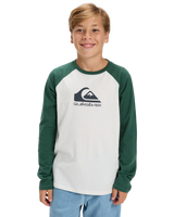 The Quiksilver Boys Boys Omni Logo Long Sleeve T-Shirt in Snow White