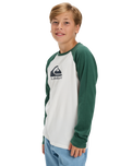 The Quiksilver Boys Boys Omni Logo Long Sleeve T-Shirt in Snow White