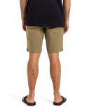 The Quiksilver Mens MW Chino Straight Walkshorts in Aloe