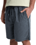 Taxer Walkshorts in Black