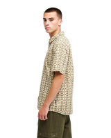 The Quiksilver Mens Apero Shirt in Bone White Small Geo 32