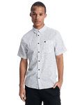 The Quiksilver Mens Apero Classic Shirt in Bone White Small Geo