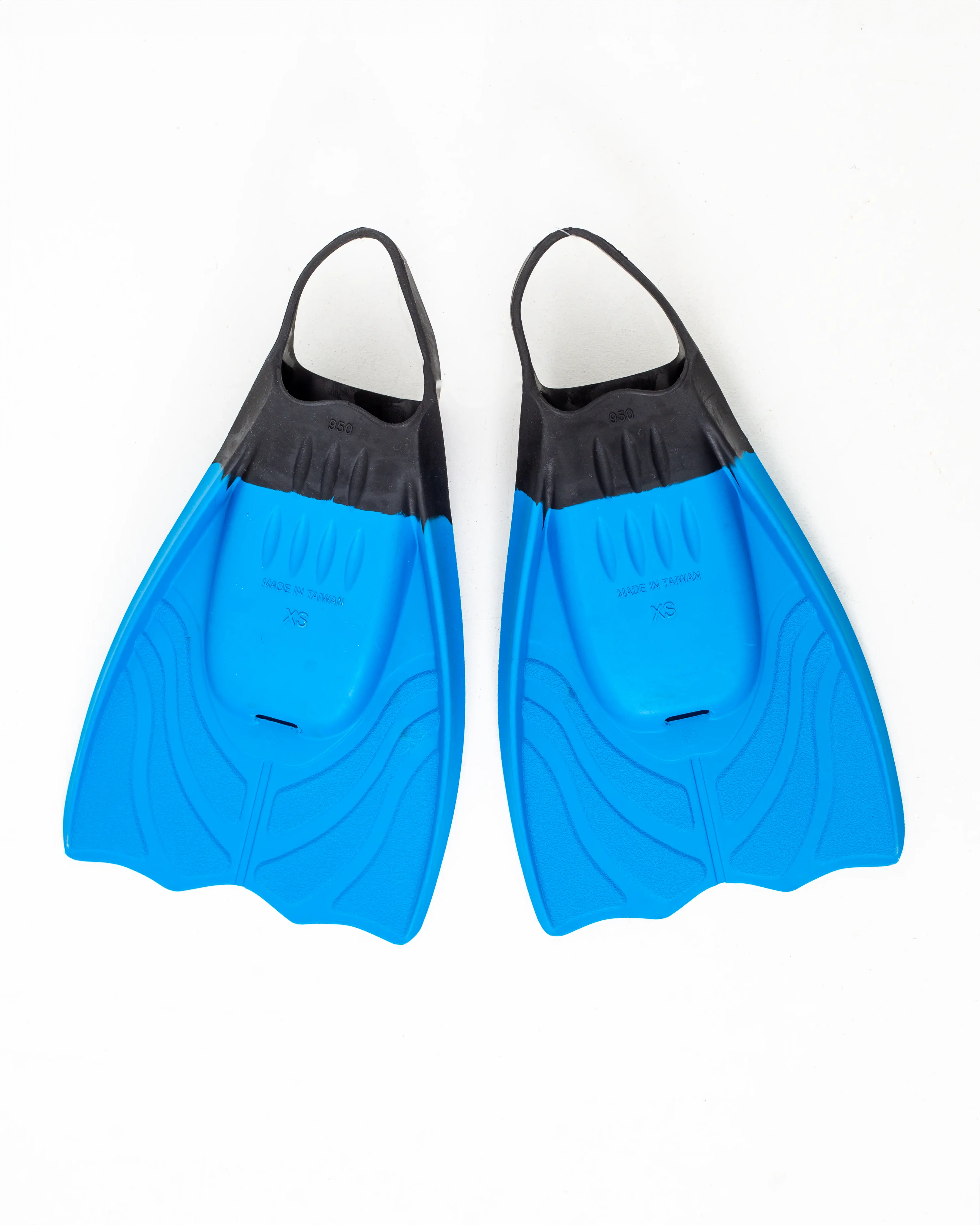 The Alder Vortex Bodyboard Fins in Blue | Anns Cottage – Ann's Cottage