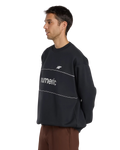 The New Balance Mens Numeric Team Sweatshirt in Black