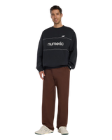 The New Balance Mens Numeric Team Sweatshirt in Black