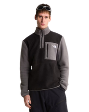 The The North Face Mens Yumiori 1/4 Zip Fleece Jacket in Black & Smoked Pearl