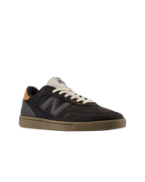 Numeric 440 V2 Shoes in Black & Gum