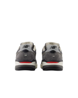 Andrew Reynolds 933 Shoes in Grey & White